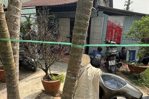 Hai vợ chồng tử vong bất thường trong nhà ở TPHCM
