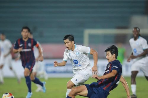 Thép Xanh Nam Định hòa Johor, vào bán kết Cúp C1 Đông Nam Á với ngôi nhất bảng