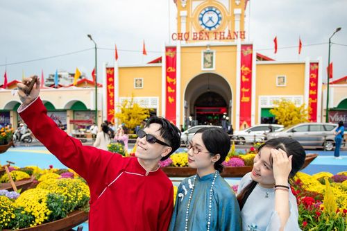 Chợ Bến Thành 'kiểu mới' mở cửa, người TPHCM háo hức check-in