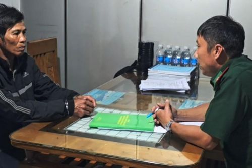 Bị truy nã tội dâm ô người dưới 16 tuổi, Cao Trung Đông 'sa lưới' khi tàu cập bến