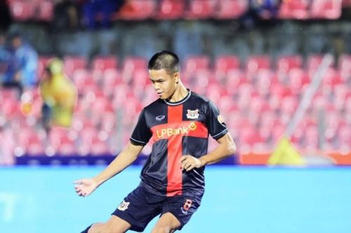 Sao trẻ Việt kiều Trần Thành Trung ghi bàn đẳng cấp, mơ khoác áo ĐT Việt Nam