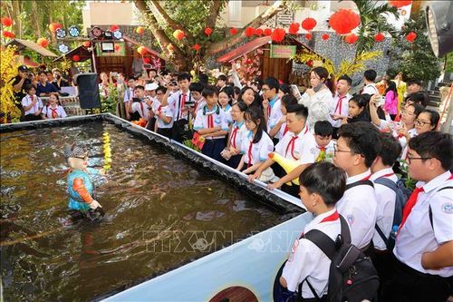 Cần Thơ rộn ràng đón Tết với 'Sắc Xuân miệt vườn' và 'Công viên Sách Xuân'