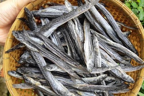 Loại cá bị chê vì quá nhớt, nay phơi khô thành đặc sản miền Tây ngày Tết, trộn gỏi cực ngon