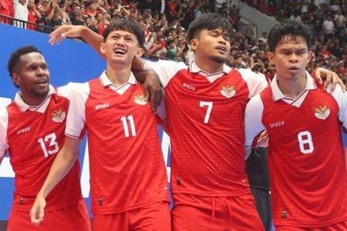 Cả châu Á ngả mũ khi Indonesia thắng tuyển Nhật Bản vào chung kết