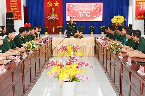 Đảng ủy, Bộ Chỉ huy Quân sự tỉnh An Giang chúc tết các đơn vị lực lượng vũ trang cơ sở