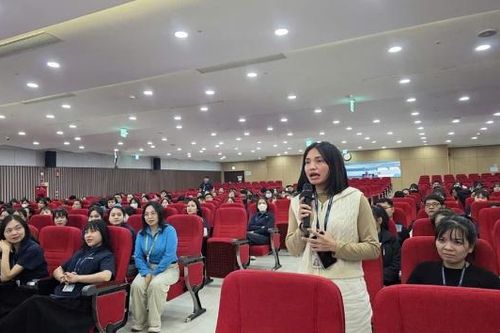 Bắc Ninh: Tuyên truyền pháp luật về an toàn giao thông cho gần 500 công nhân lao động