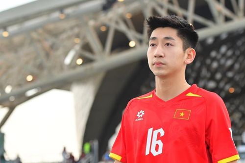HLV Chu Đình Nghiêm dập tắt tin đồn Nguyễn Nhật Minh rời Hải Phòng FC