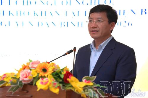 Tiếp nhận 110 triệu đồng hỗ trợ hộ nghèo Tết Nguyên đán Bính Ngọ