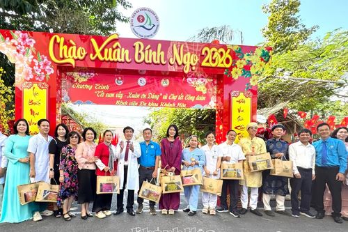 Bệnh viện Đa khoa Khánh Hòa tổ chức Chợ Tết công đoàn