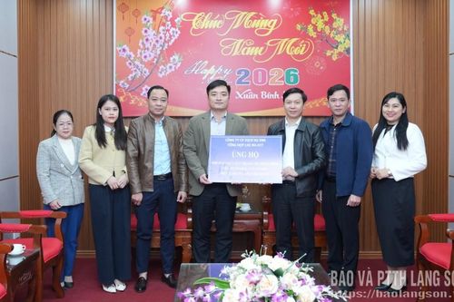Ủy ban MTTQ Việt Nam tỉnh tiếp nhận 1.200 suất quà Tết