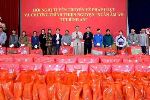 'Xuân ấm áp, Tết bình an' tại Cốc Lầu