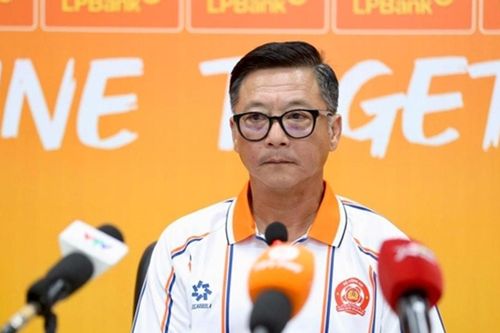 Khoa Ngô ra mắt ấn tượng tại V-League: HLV Lê Huỳnh Đức dành lời khen đặc biệt