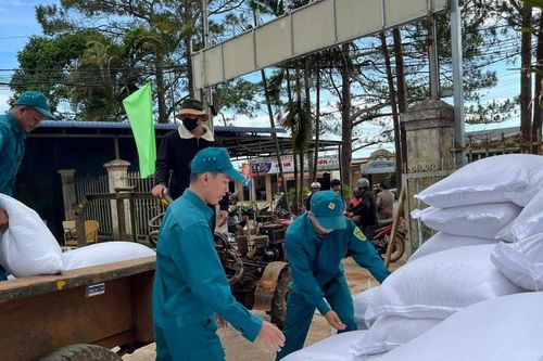 Xã Trường Xuân cấp hơn 15 tấn gạo hỗ trợ hộ nghèo, cận nghèo dịp tết Bính Ngọ 2026