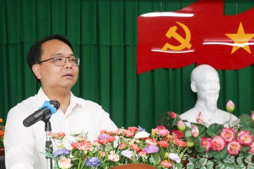 Phó Bí thư Thường trực Tỉnh ủy Lâm Đồng Đặng Hồng Sỹ thăm và chúc Tết Công ty Cổ phần Môi trường và Dịch vụ đô thị Bình Thuận