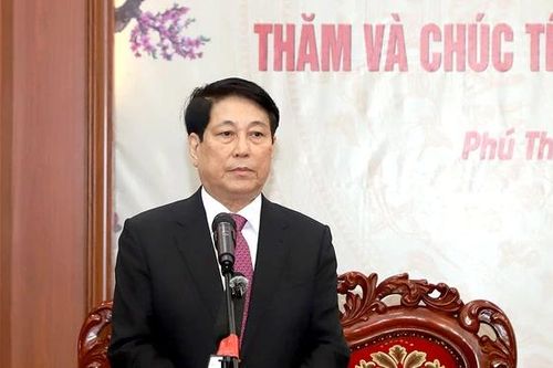 Chủ tịch nước Lương Cường thăm, chúc Tết cán bộ, chiến sĩ lực lượng vũ trang Quân khu 2