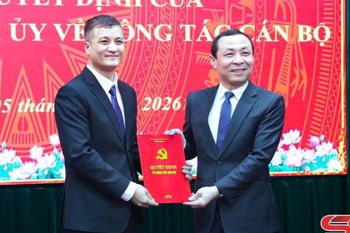Hội nghị công bố quyết định của Ban Thường vụ Tỉnh ủy về công tác cán bộ tại Văn phòng Tỉnh ủy Sơn La