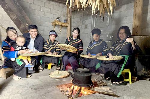 Bếp lửa vùng cao