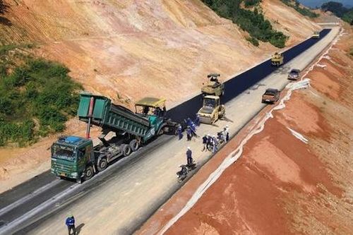 Kiểm điểm tiến độ hàng tuần, đẩy tiến độ đường Hồ Chí Minh qua Thái Nguyên, Tuyên Quang