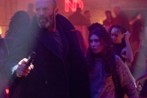 Ngôi sao phim hành động Jason Statham được khen nức nở khi tái xuất với 'Kẻ ẩn dật'