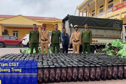 Hải Phòng thu giữ số lượng lớn bình khí, nghi là khí cười