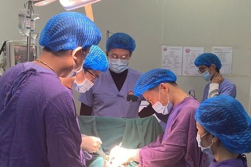 Cảnh báo tai nạn sinh hoạt gần Tết: Ngã khi dọn nhà, người đàn ông nguy kịch