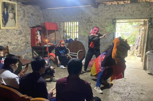 Bản Chu bền bỉ gìn giữ nghi lễ và điệu múa Kỳ lằn độc đáo