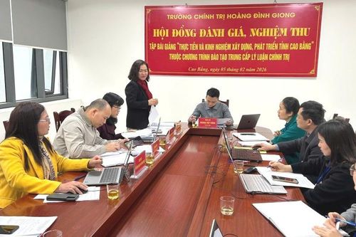 Họp Hội đồng đánh giá, nghiệm thu Tập bài giảng 'Thực tiễn và kinh nghiệm xây dựng, phát triển tỉnh'