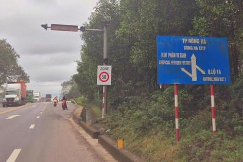 Những biển báo giao thông 'lỗi nhịp': Kỳ 1: Cần đồng bộ theo địa giới mới
