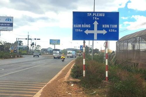 Những biển báo giao thông 'lỗi nhịp': Kỳ 2: Biển báo 'khó đỡ' trên các tuyến đường Tây Nguyên