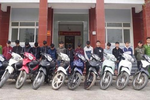 Bắt nhóm trộm nhí gây ra nhiều vụ 'đá xế'