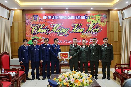 Công an TP.Hải Phòng thăm, chúc Tết các đơn vị Quân đội nhân dịp Xuân Bính Ngọ 2026