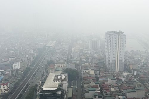 Sương mù kèm bụi mịn dày đặc, không khí Hà Nội ô nhiễm thứ 2 thế giới