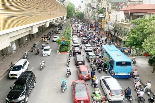 Chống ùn tắc tại 13 trục, tuyến đường:Hạ tầng và công nghệ số dẫn đường