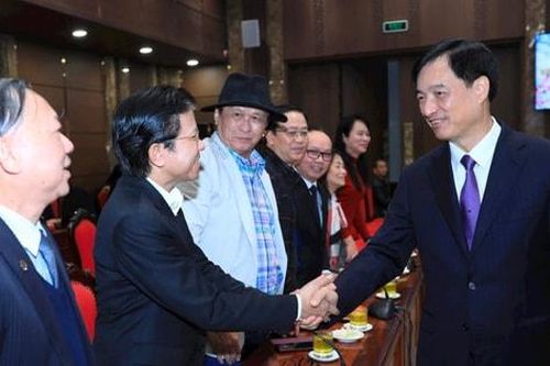 Hà Nội kêu gọi trí thức, văn nghệ sĩ chung sức tạo đột phá phát triển Thủ đô