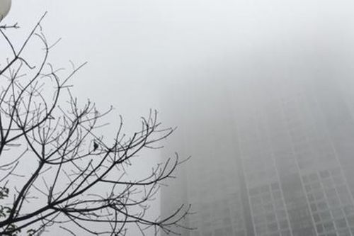 Sáng nay không khí ở Hà Nội duy trì ngưỡng xấu