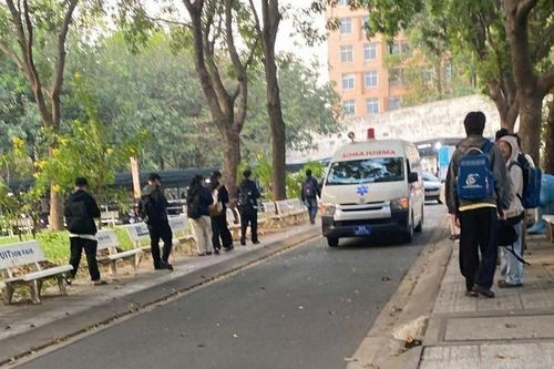 Nam sinh tử vong trong khuôn viên trường đại học sau tiếng động lớn