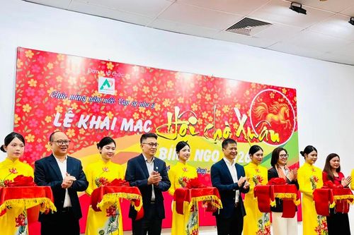 Hàng ngàn đặc sản 3 miền quy tụ tại Hội chợ Xuân Bính Ngọ 2026