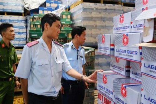 Cần Thơ: Khởi tố 136 đối tượng liên quan buôn lậu, hàng giả trong năm 2025