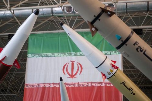 Iran nâng cấp năng lực tên lửa khi căng thẳng với Mỹ gia tăng