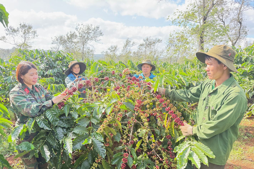 Ở đơn vị 'sản xuất giỏi, dân vận tốt'