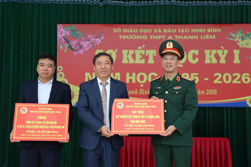 Tổng cục Công nghiệp Quốc phòng thăm, tặng quà đối tượng chính sách tại Ninh Bình