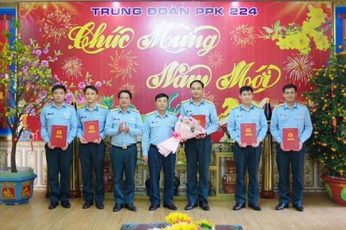 Trung đoàn 224 – Sư đoàn 375 công bố quyết định cán bộ
