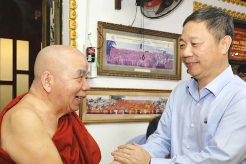 Lãnh đạo TPHCM thăm, chúc tết Hòa thượng Thích Thiện Tâm