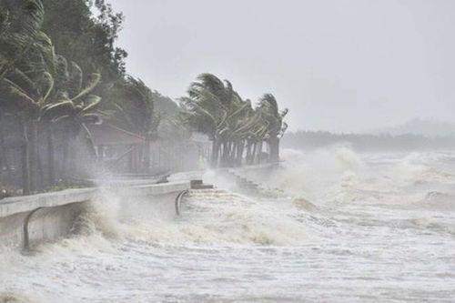 Bão Penha sức gió giật cấp 10 sắp vào Biển Đông, dự báo nhanh chóng suy yếu