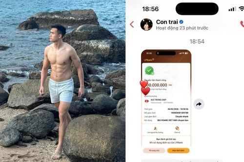 Hot boy tuyển Việt Nam tặng bố mẹ hàng trăm triệu tiêu Tết