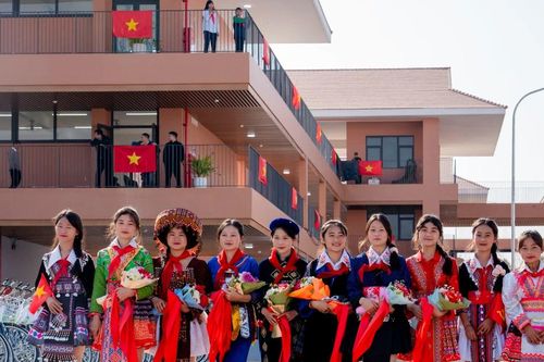 Điện Biên chia sẻ kinh nghiệm triển khai ngôi trường đầu tiên trong 248 trường biên giới