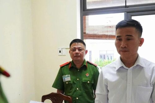 Khởi tố chủ doanh nghiệp sản xuất cà phê giả từ đậu nành và hóa chất
