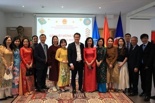 Gặp gỡ đầu Xuân với cộng đồng người Việt Nam tại Thụy Sỹ