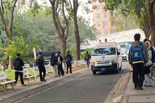 Nam sinh tử vong trong khuôn viên trường đại học sau tiếng động lớn