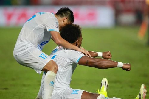 Kết quả Nam Định vs Johor: Đội Việt Nam đứng đầu bảng Cúp C1 Đông Nam Á; Benzema ra mắt bùng nổ, Ronaldo vào thế khó